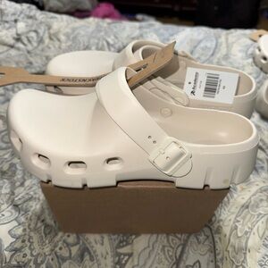 Birkenstock Mens 9.5-10 Off-White Slippers